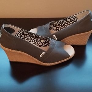Toms Peep Toe Wedges